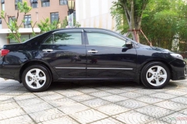 Toyota Corolla Altis 2.0V 2013