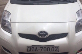 Toyota Yaris 2010, màu trắng