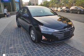 Hyundai Elantra 1.6 AT