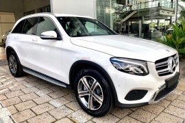 Mercedes GLC200 màu trắng, giá tốt.