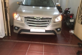 Toyota Innova E 2015