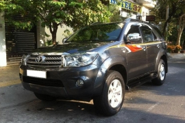 Toyota Fortuner 2009, máy dầu