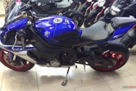 Yamaha R1 2015