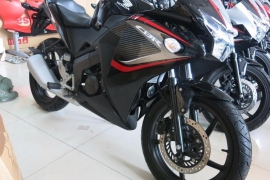 Honda CBR150R 2014